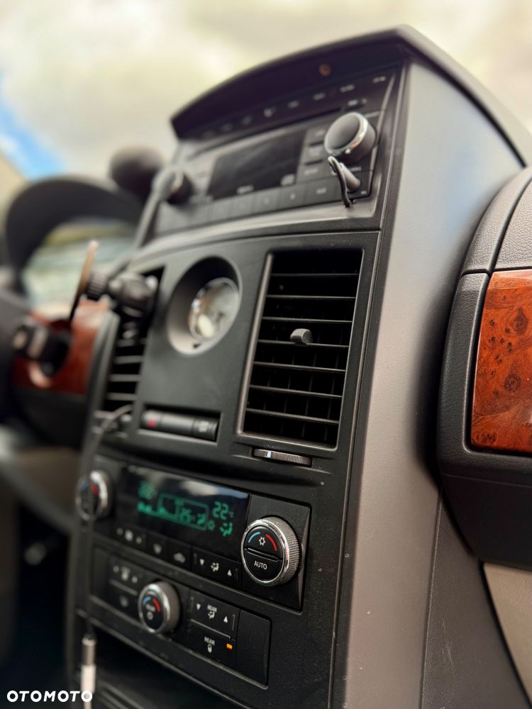 Chrysler Grand Voyager 2.8 CRD LX - 21