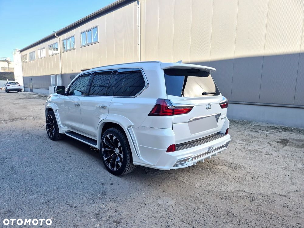 Lexus LX 570 Omotenashi - 34