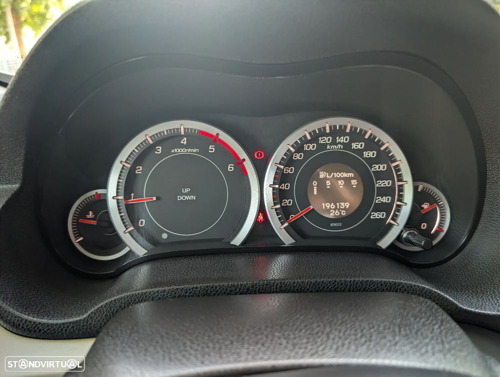 Honda Accord Tourer 2.2 i-DTEC Elegance - 11
