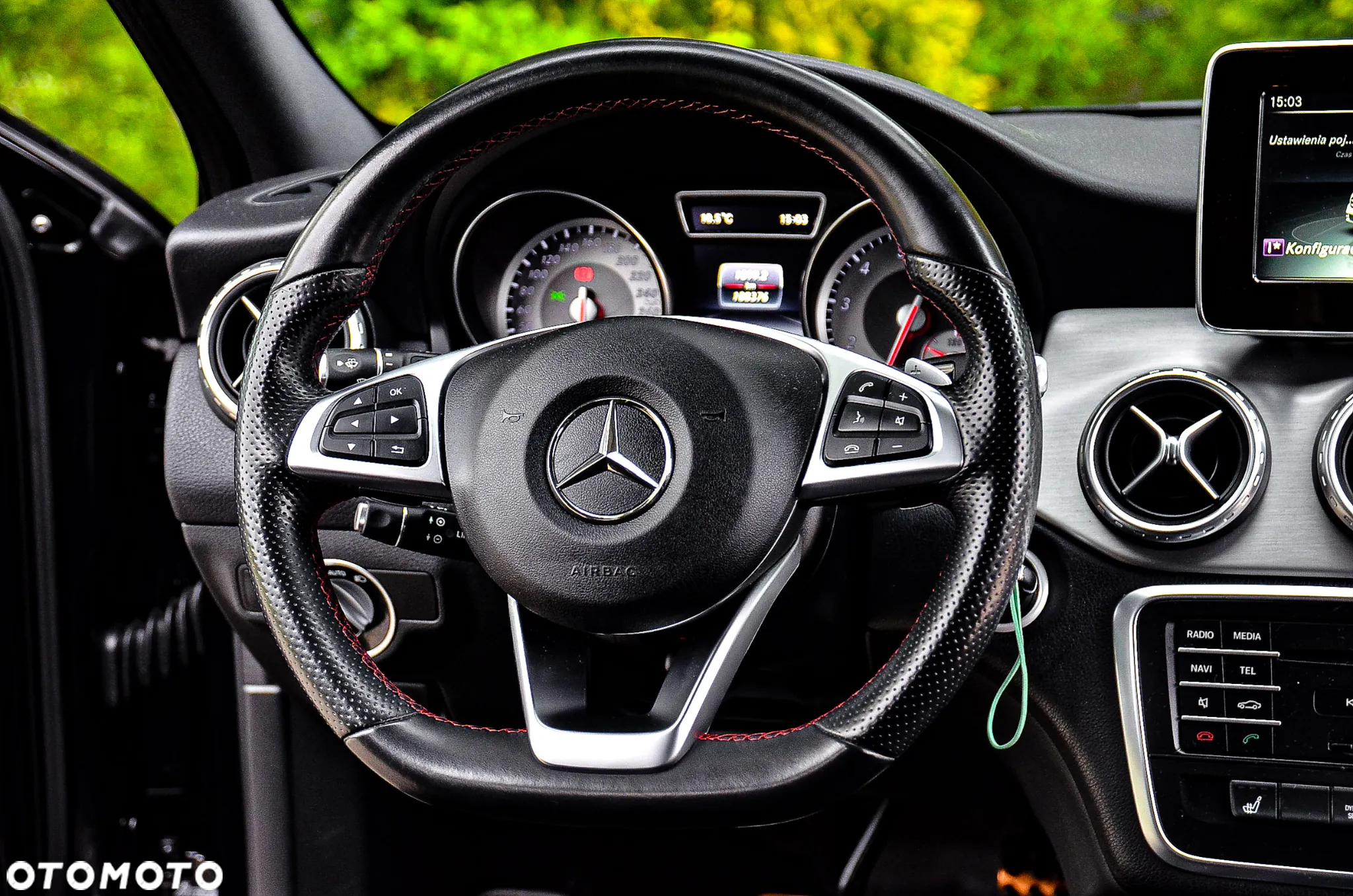 Mercedes-Benz GLA 180 7G-DCT AMG Line - 35