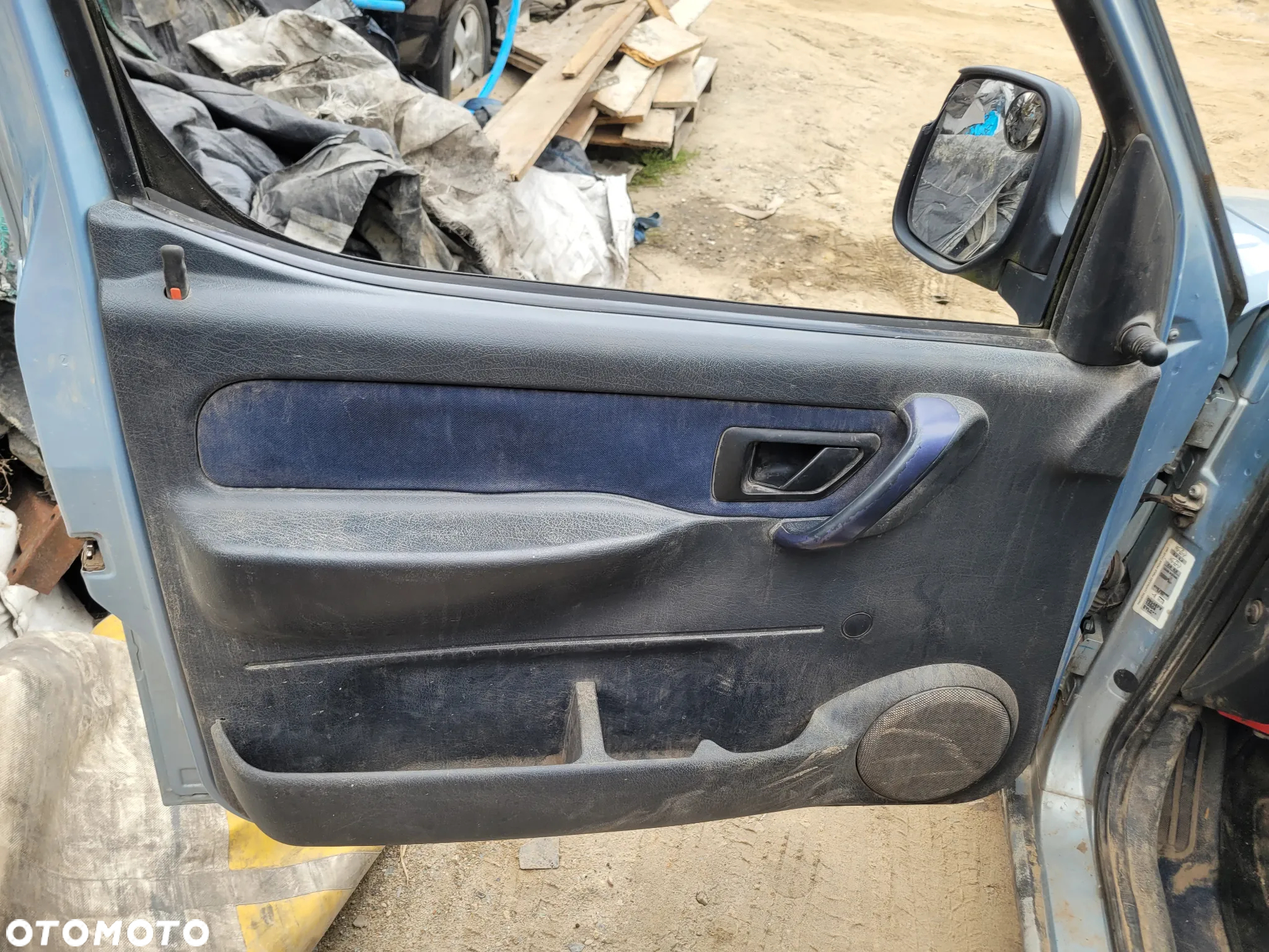 citroen berlingo I lift fotel kanapa deska kokpit podsufitka boczek podłokietnik licznik panel szyb - 4