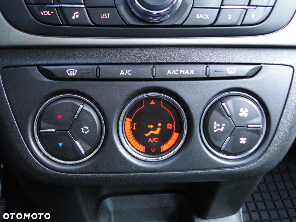 Citroën C-Elysée 1.2 PureTech Attraction - 26