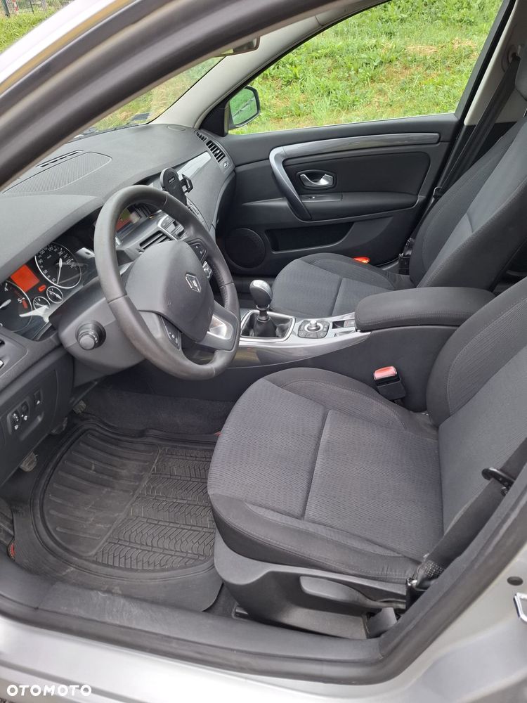 Renault Laguna 2.0 DCi Expression - 25