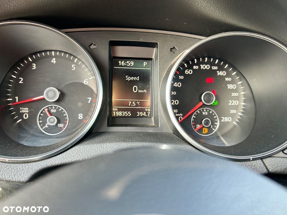 Volkswagen Golf - 11