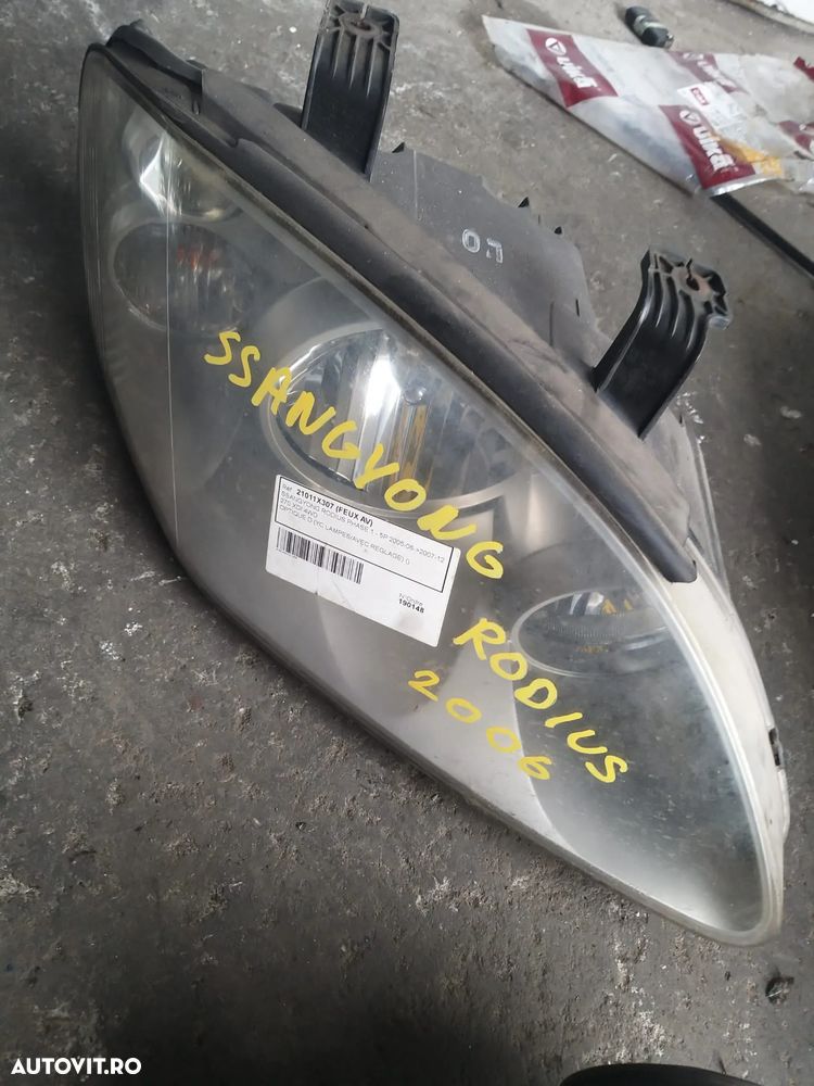 Far Dreapta pentru SangYong Rodius din 2006 - 1