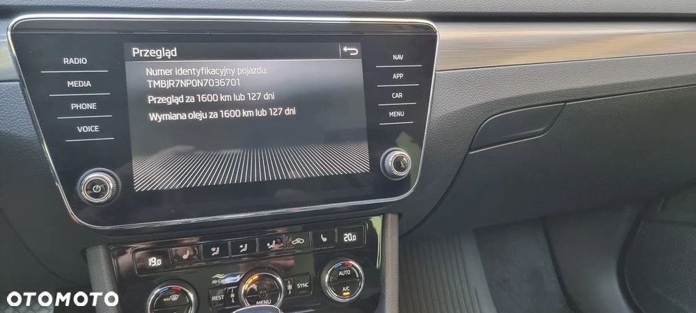 Skoda Superb 2.0 TDI SCR Style DSG - 38