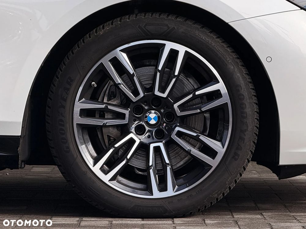 BMW Seria 5 - 13