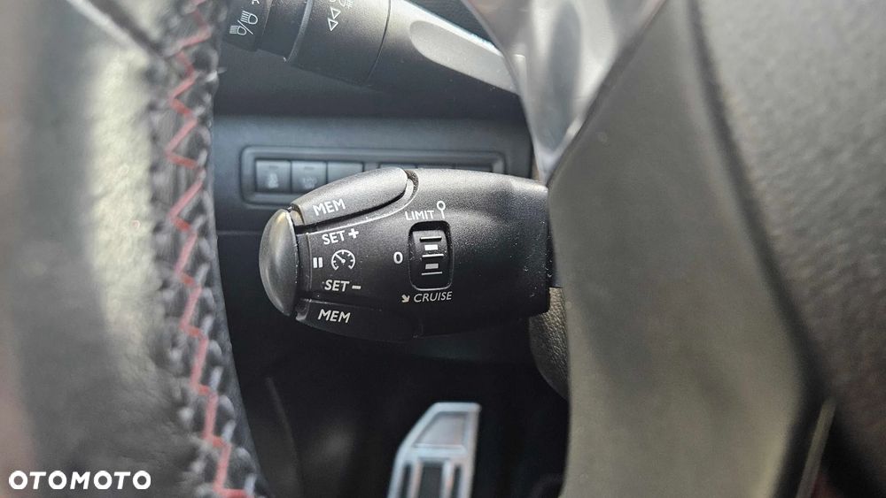 Peugeot 308 BlueHDi FAP 150 EAT6 Stop&Start GT-Line Edition - 32