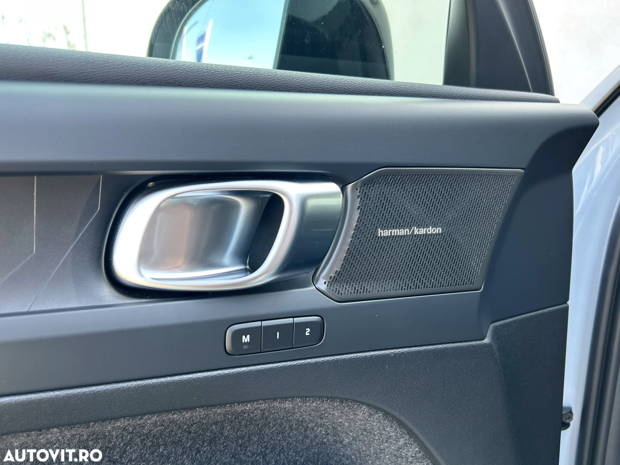 Volvo XC 40 Recharge Twin Motor AWD Ultimate - 21