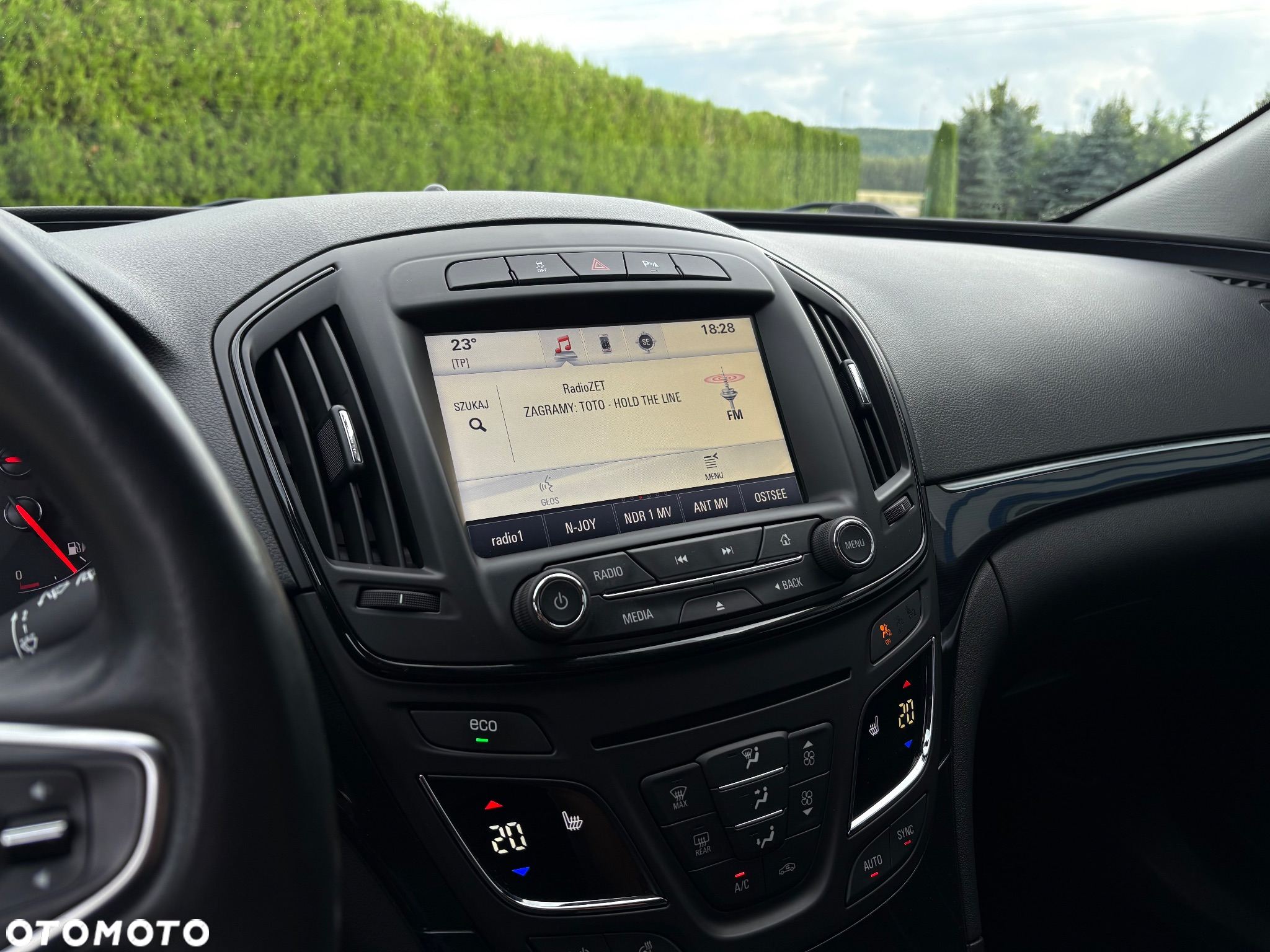 Opel Insignia - 18