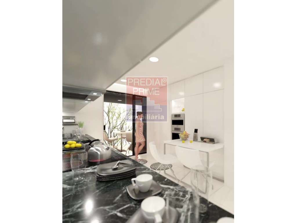 EXCELENTE APARTAMENTO T4 NO CENTRO DA CIDADE EM SANTA MARIA DA FEIRA - Grande imagem: 2/12