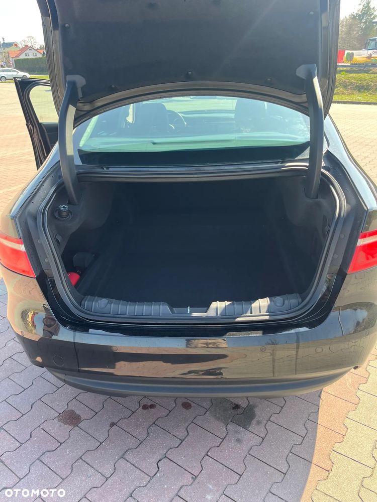 Jaguar XF E-Performance Prestige - 8