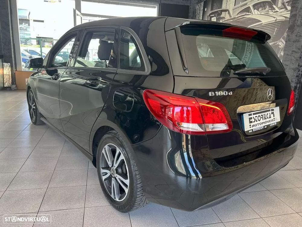Mercedes-Benz B 180 - 4