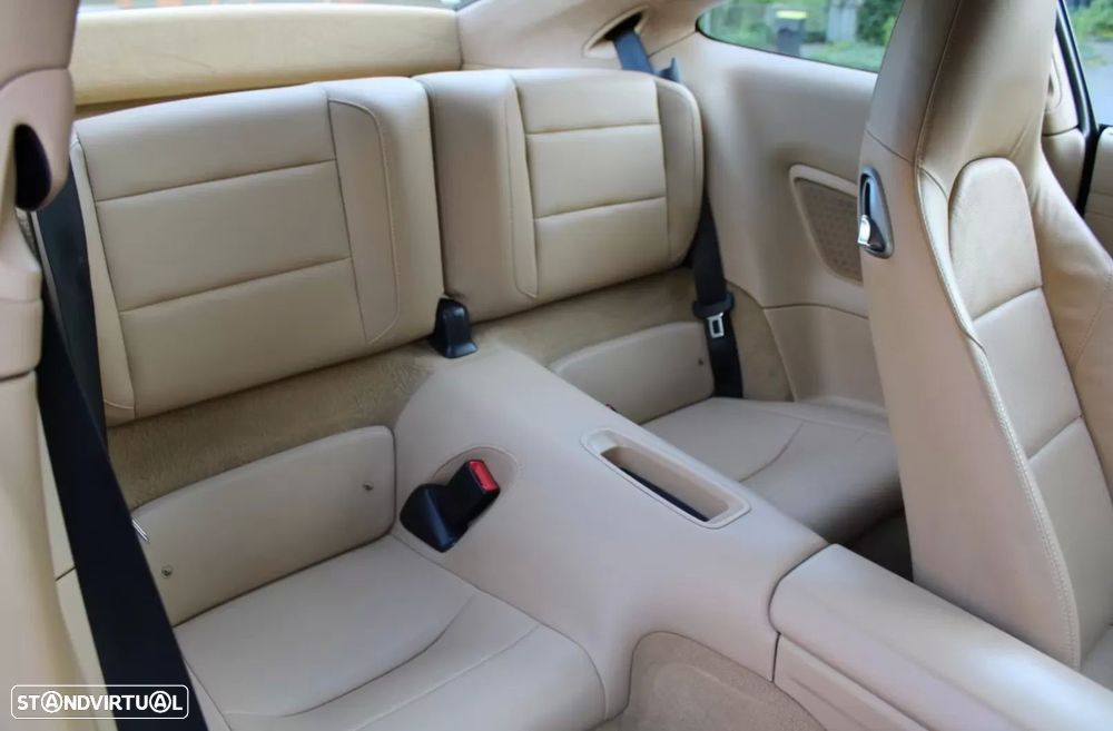 Porsche 911 Série F - 28