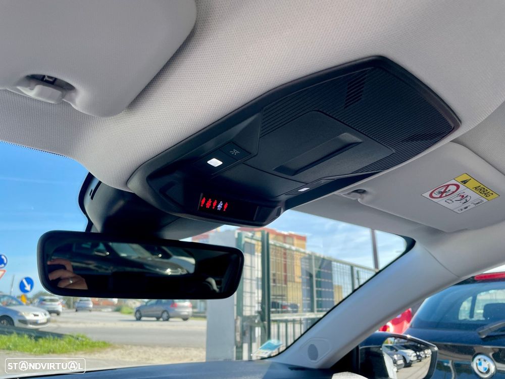 Peugeot 308 SW 1.2 PureTech Allure - 23