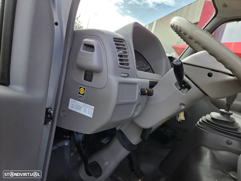 Toyota Dyna 150 - 13