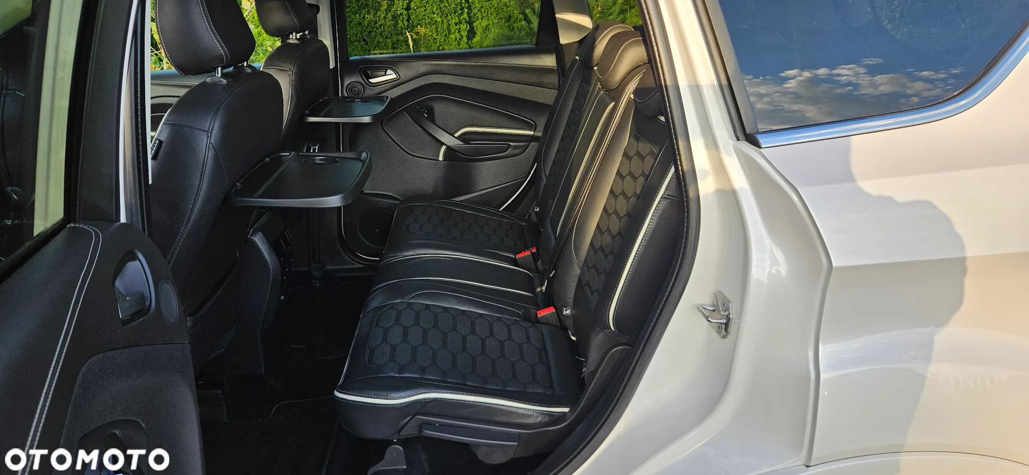 Ford Kuga 2.0 TDCi 2x4 Vignale - 29