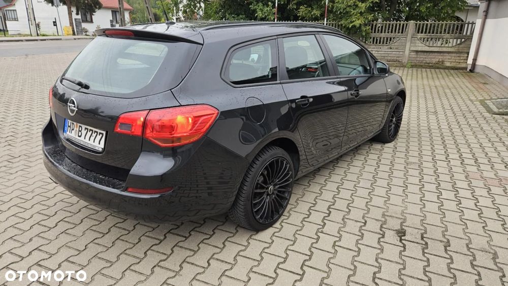 Opel Astra - 11