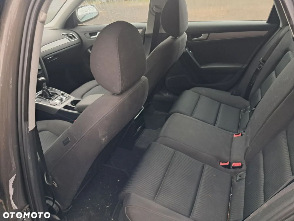 Audi A4 Avant 2.0 TDI DPF Ambiente - 8