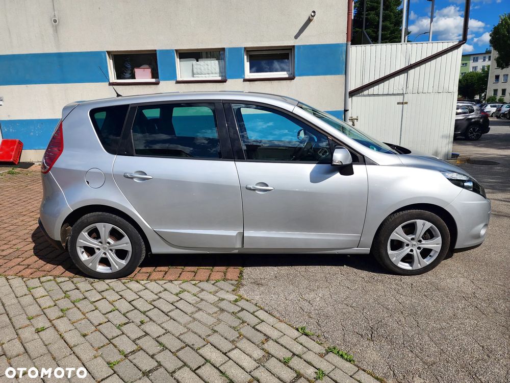 Renault Scenic 1.6 16V 110 Dynamique - 1