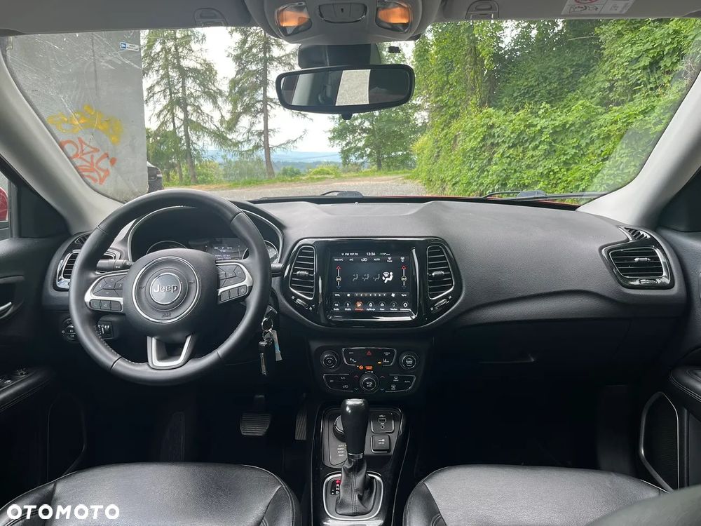Jeep Compass - 10