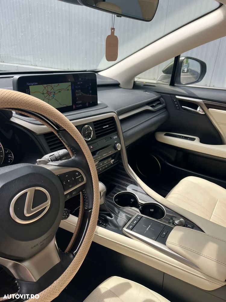 Lexus Seria RX - 3