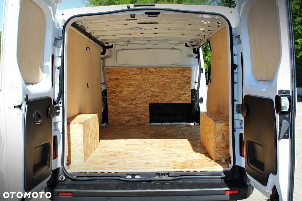 Renault Trafic L2H1 Long - 16