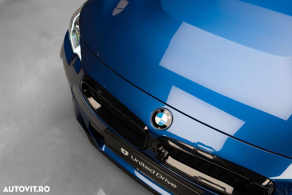 BMW M2 M240i xDrive - 7