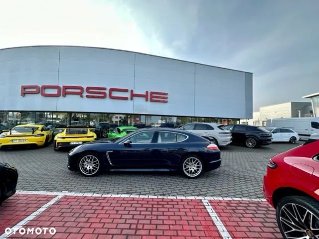 Porsche Panamera 4S - 8