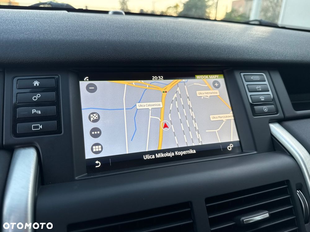 Land Rover Discovery Sport 2.0 D180 HSE - 30