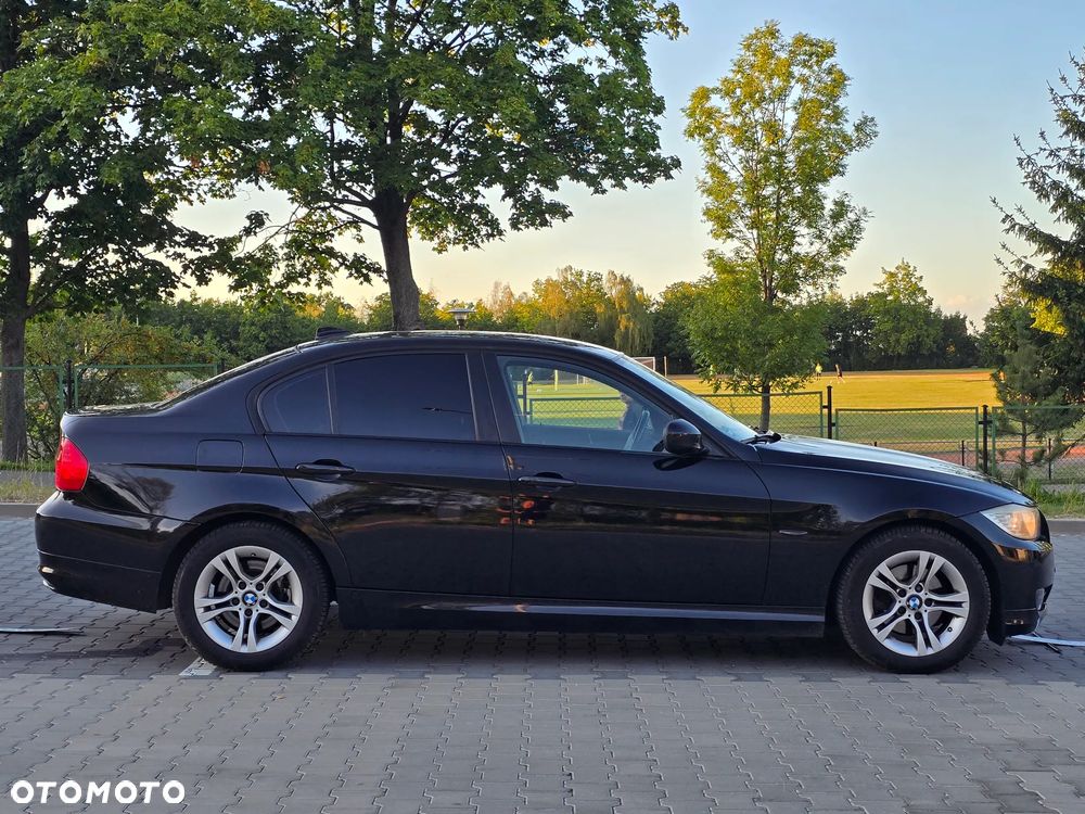 BMW Seria 3 318d DPF Edition Sport - 7