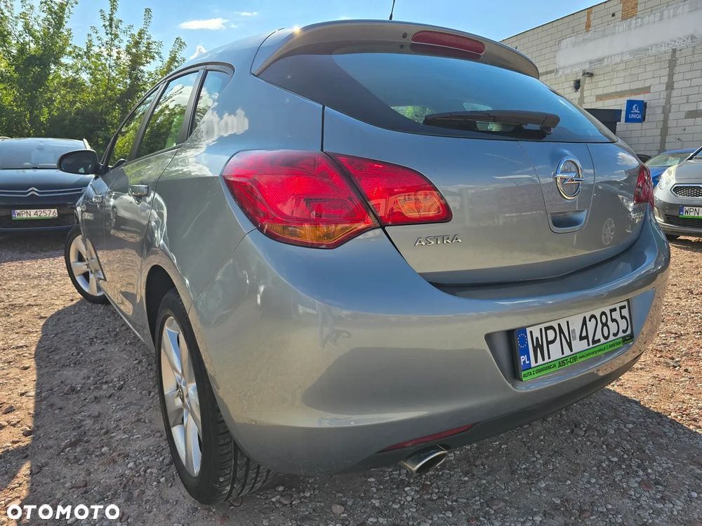 Opel Astra 1.4 Turbo - 8