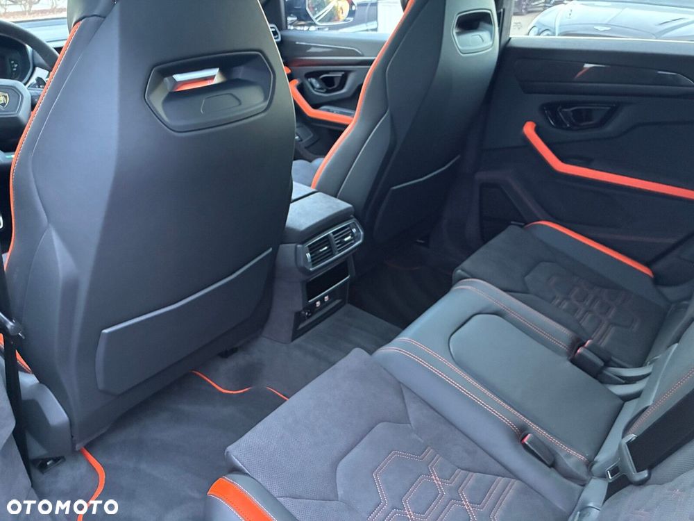 Lamborghini Urus - 24