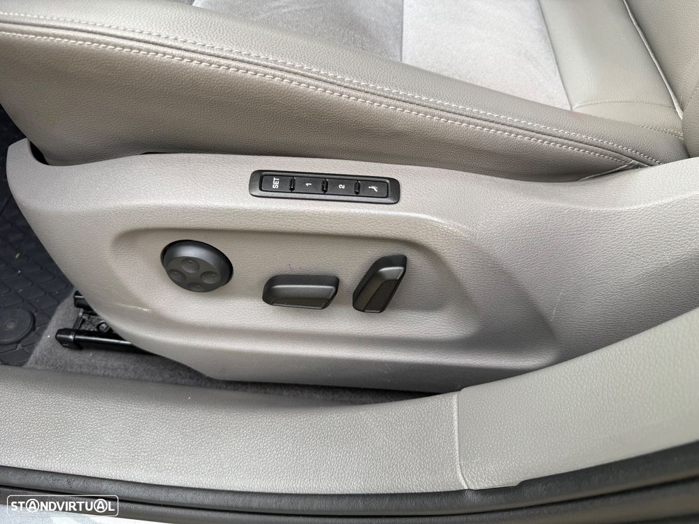 VW Sharan 2.0 TDI Highline DSG - 17