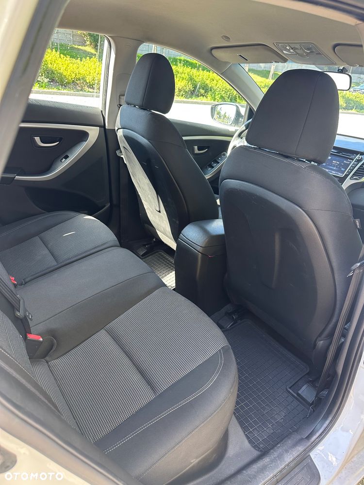 Hyundai i30 blue 1.6 CRDi Classic - 5