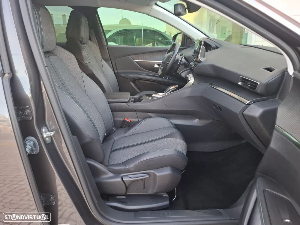 Peugeot 3008 1.2 PureTech Allure EAT8 - 41