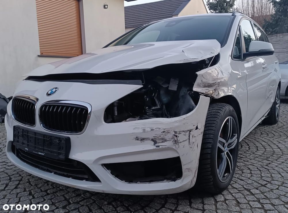 BMW Seria 2 218d Sport Line - 8