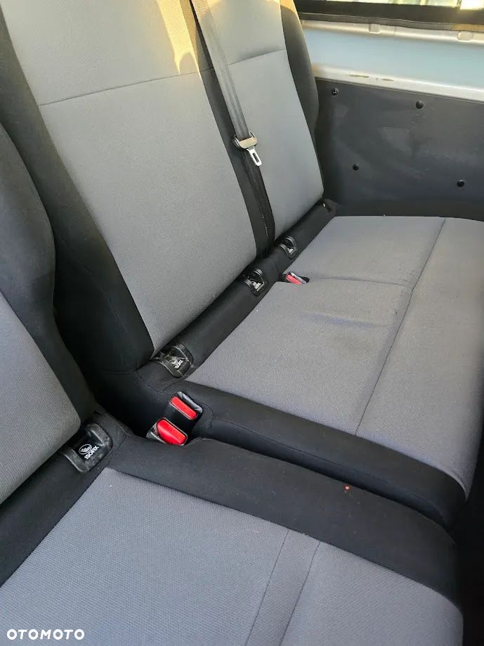 Peugeot Traveller - 19