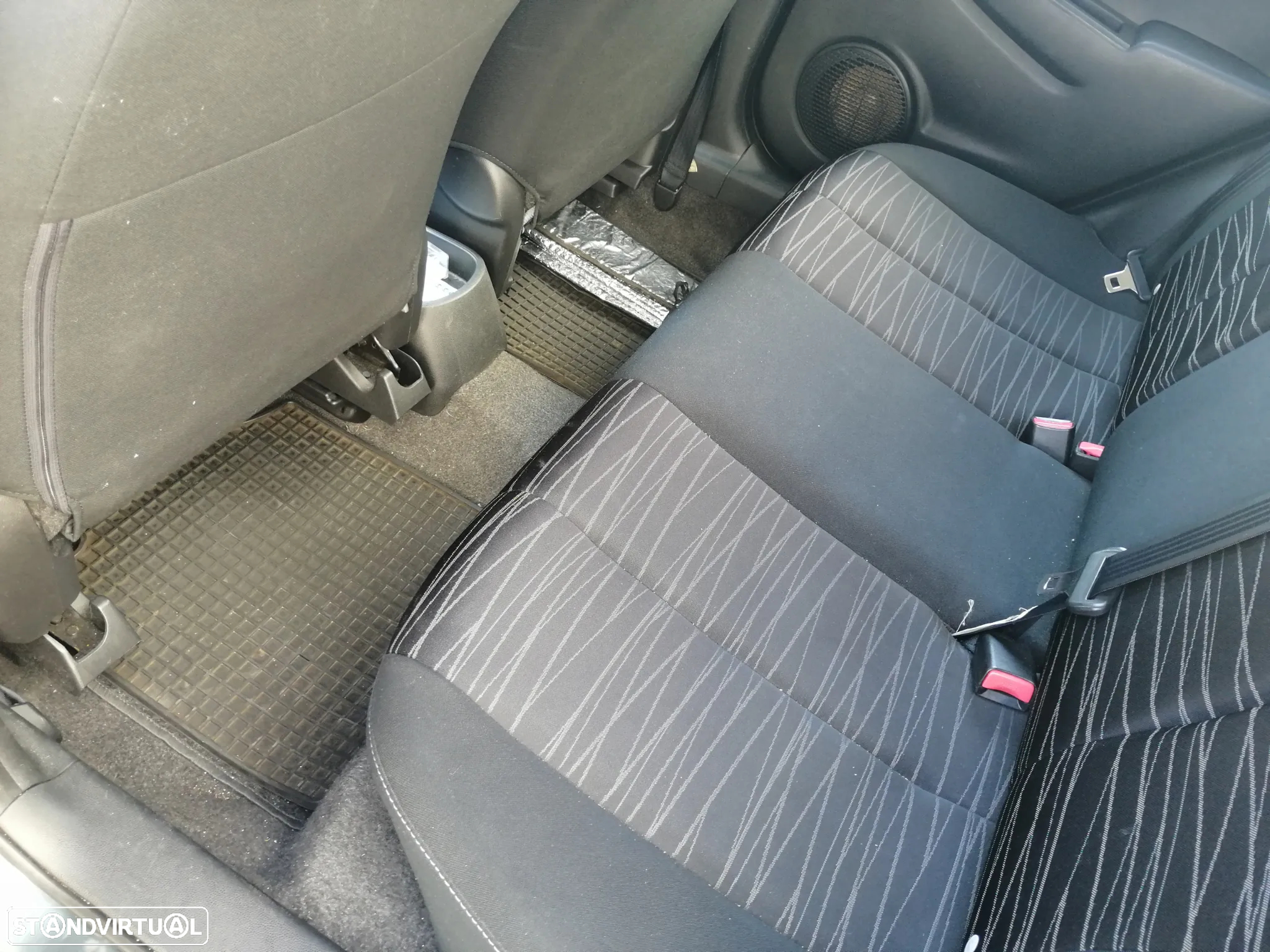 Mazda 2 1.3 MZR Exclusive - 6