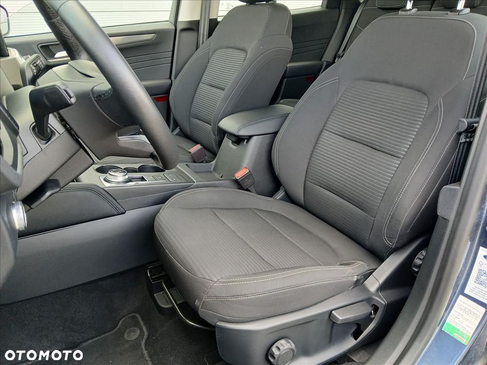 Ford Kuga - 27
