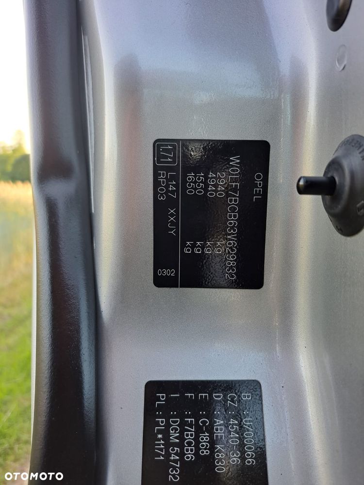 Opel Vivaro - 18