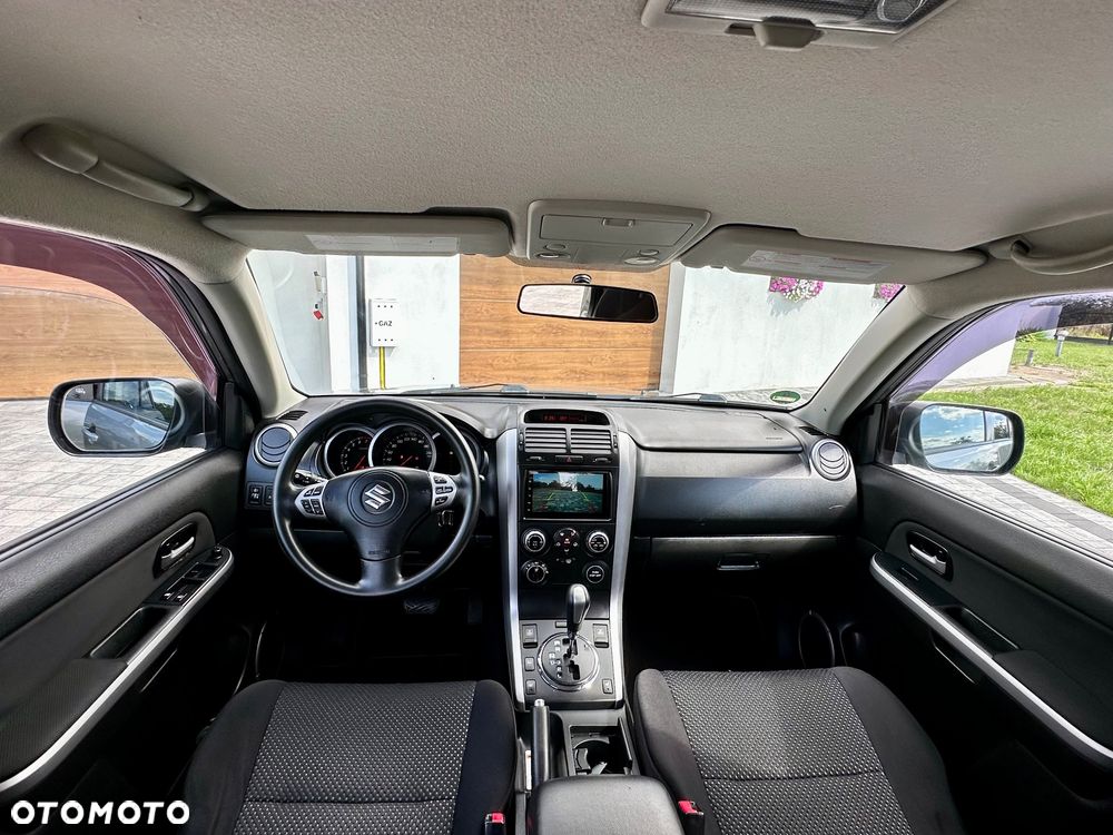 Suzuki Grand Vitara 2.0 Automatik Comfort + Family - 8
