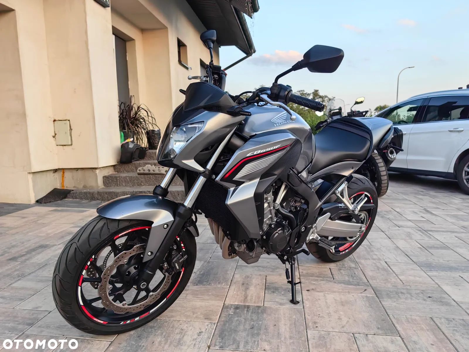 Honda CB - 1