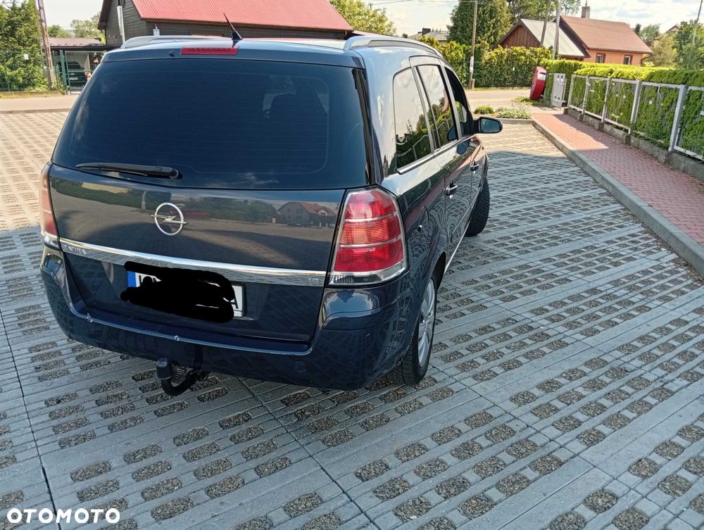 Opel Zafira - 1