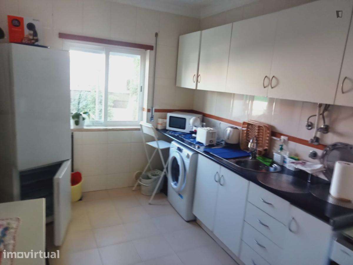 Quarto - localizado em Carcavelos Lisbon - Grande imagem: 2/6