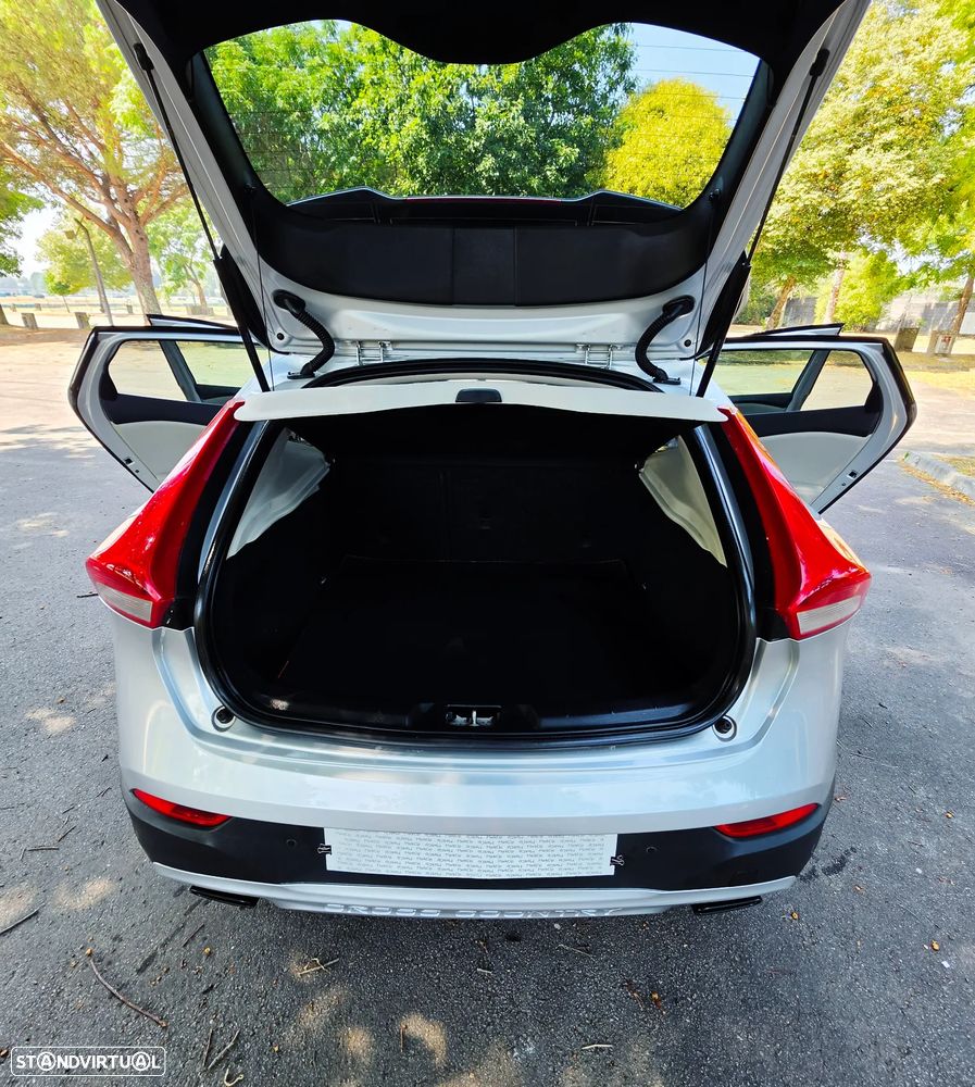 Volvo V40 2.0 D2 Volvo Ocean Race Geartronic - 26