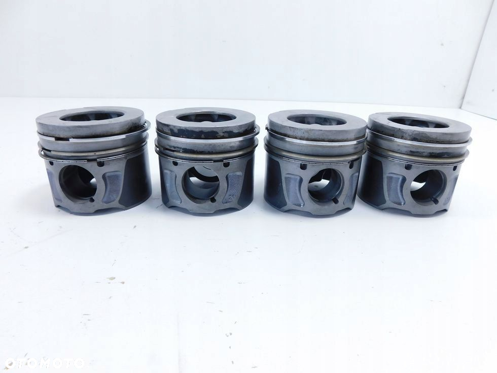 4x Tłok tłoki 2.0 HDI TDCI EURO5 Ford Peugeot Citroen C5 III C4 II 508 5008 - 6