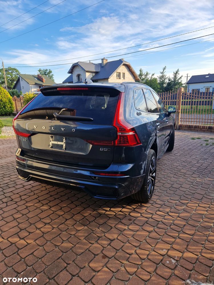 Volvo XC 60 B5 B AWD Plus Dark - 3