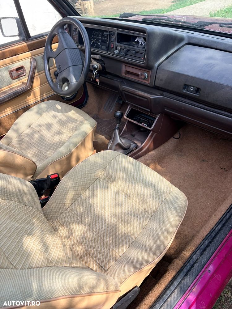 Volkswagen Golf - 10