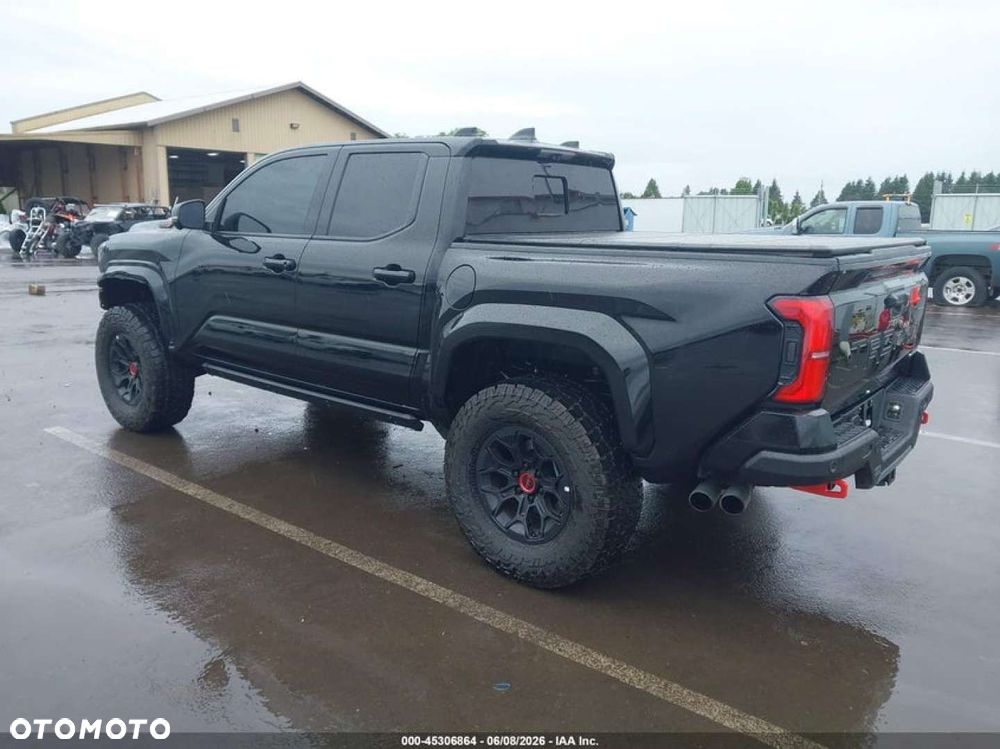 Toyota Tacoma - 3